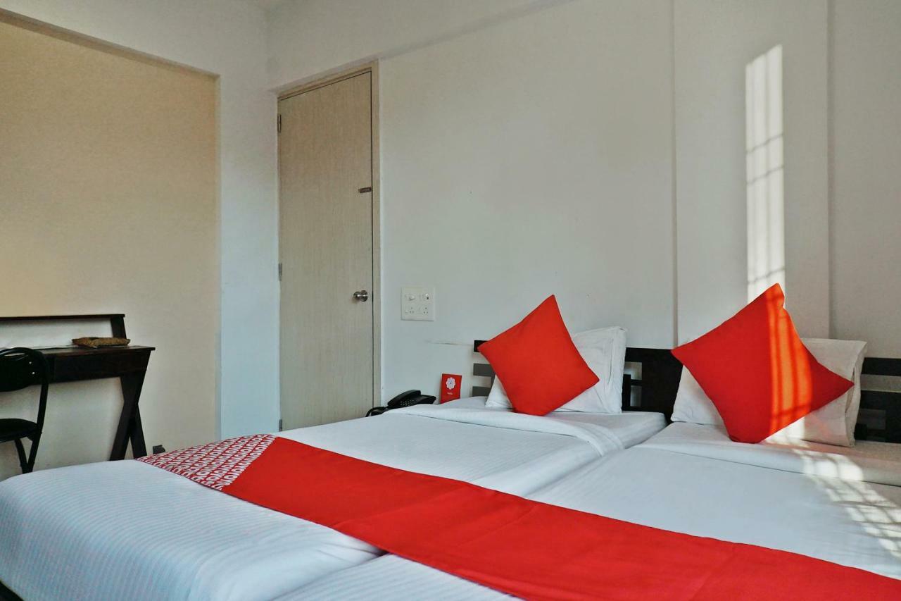 Oyo 12227 Hotel Resonare Baner Pune Esterno foto