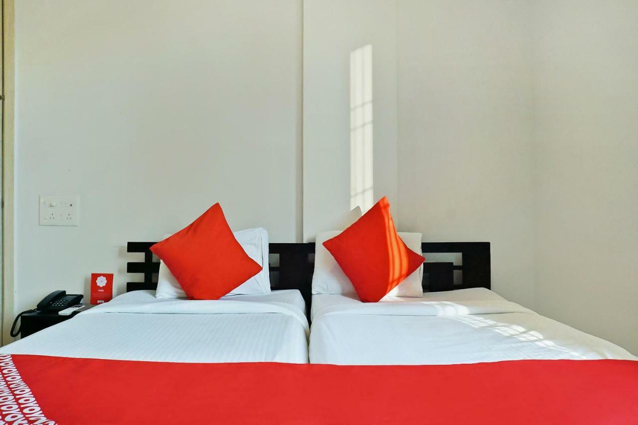 Oyo 12227 Hotel Resonare Baner Pune Esterno foto